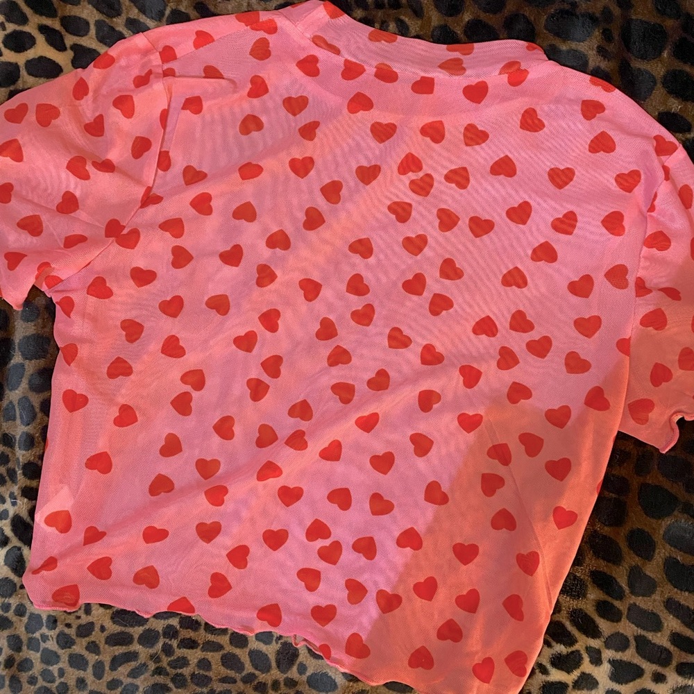 Mesh Heart Pattern Cropped Tee